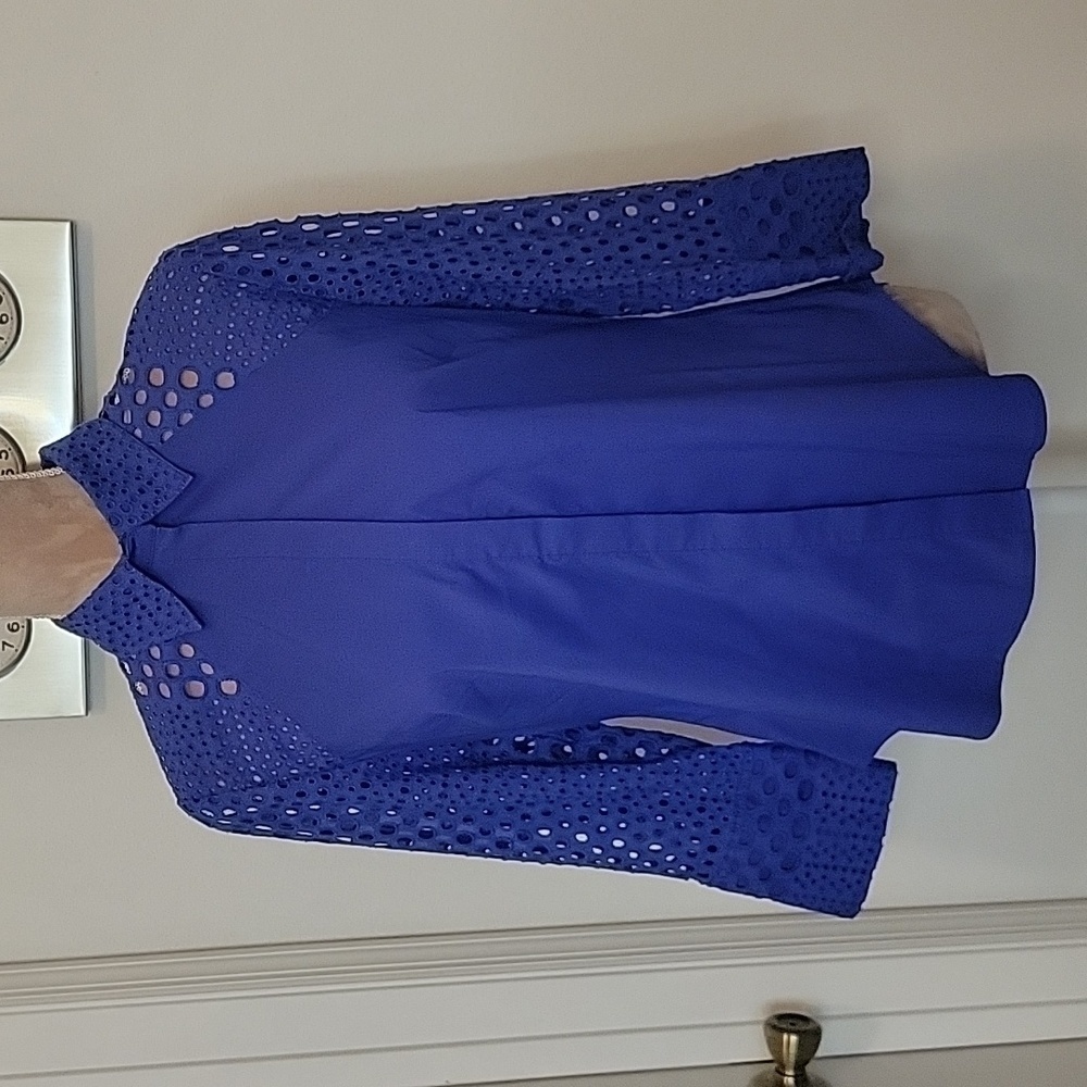 Tracy M, Eyelet Accent Fitted Button Down Blouse, Purplish Blue Color, NWT.